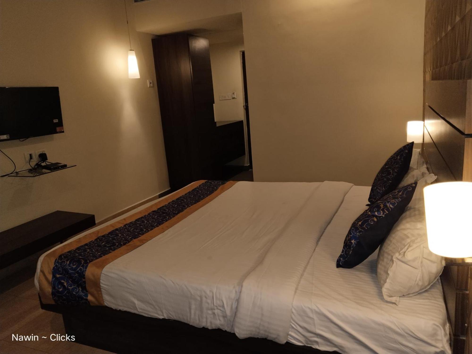 Redfox Hotel- Aminjikarai Csennai Kültér fotó